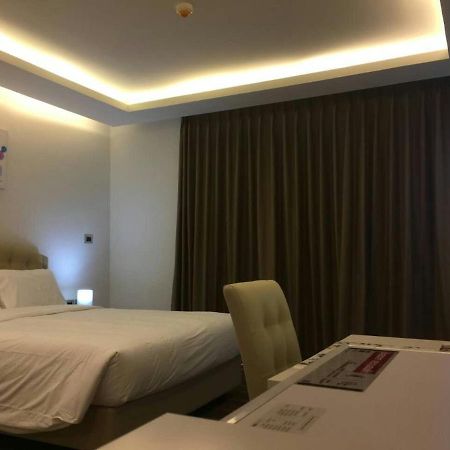 The Peak Towers Apartment Pattaya Bagian luar foto