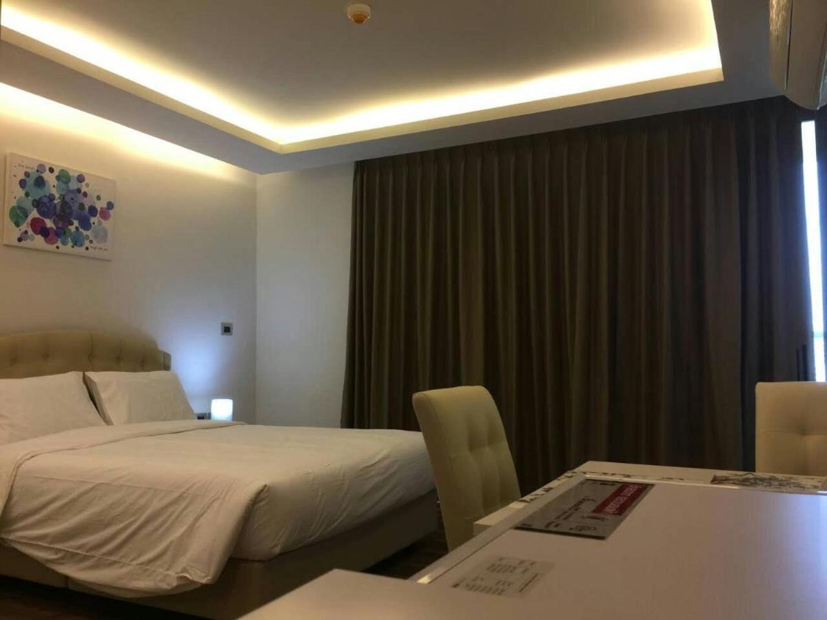 The Peak Towers Apartment Pattaya Bagian luar foto