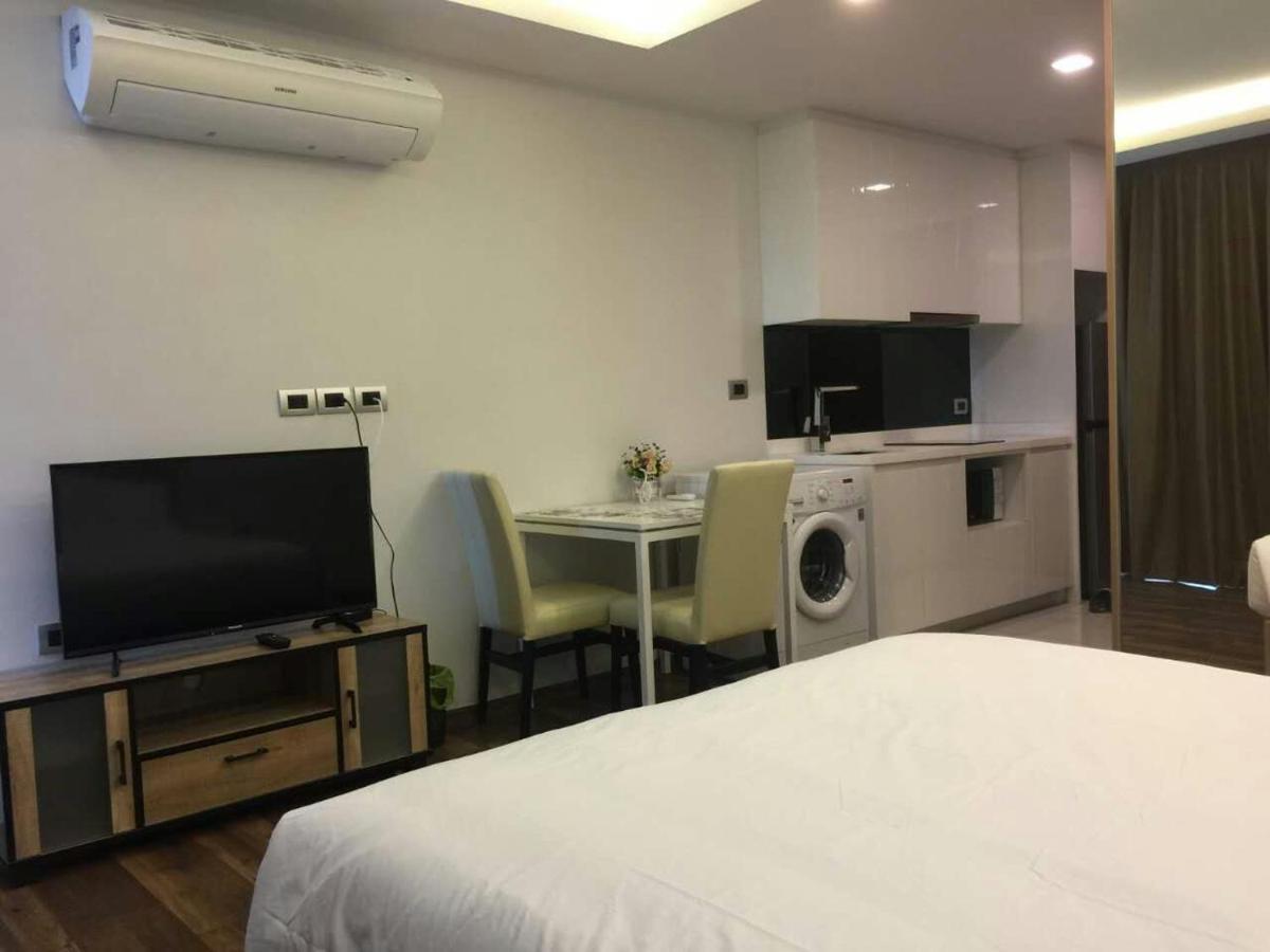 The Peak Towers Apartment Pattaya Bagian luar foto